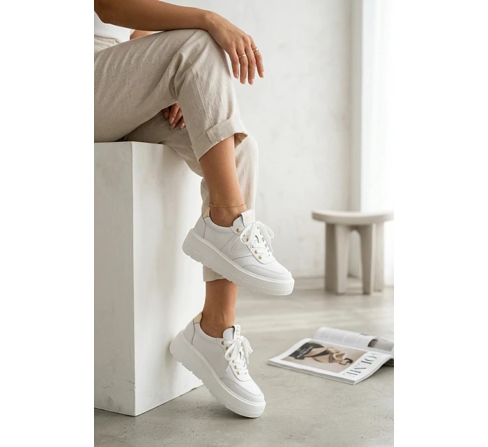 Kožené dámské tenisky na platformě Vinceza 39976 bílé Kožené dámské tenisky na platformě Vinceza 39976 bílé