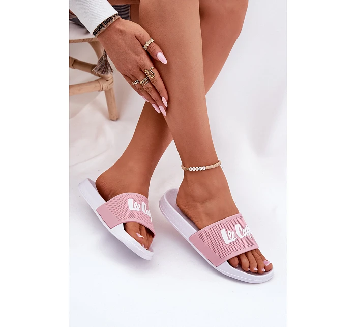 Dámské pantofle model 22089608 Růžové - Lee Cooper