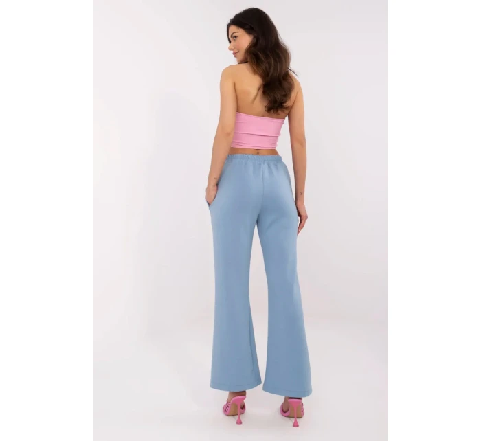 Tepláky model 210969 Taliansko Moda Tepláky model 210969 Taliansko Moda