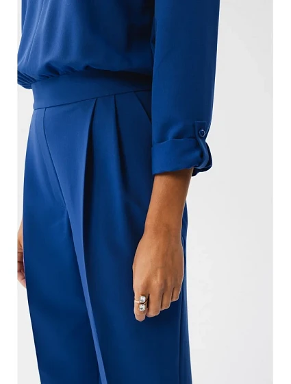 Kombinéza s výstřihem královská modř model 18882631 - STYLOVE