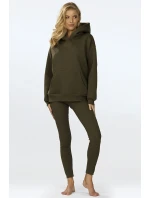 Dkaren Oseye-Le farba:khaki