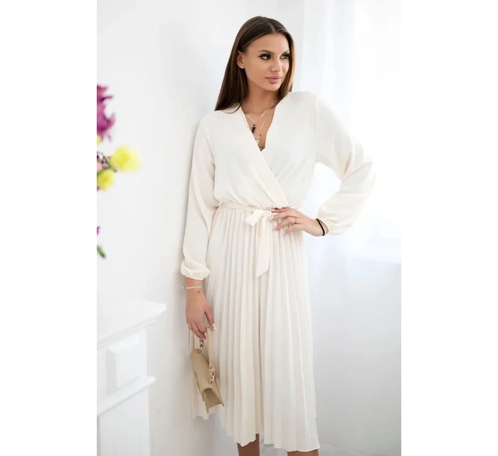 Šaty s viazaným plisovaným lemom svetlo béžové Šaty s viazaným plisovaným lemom svetlo béžové