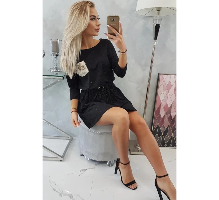 Šaty s flitrovou kapsou černé