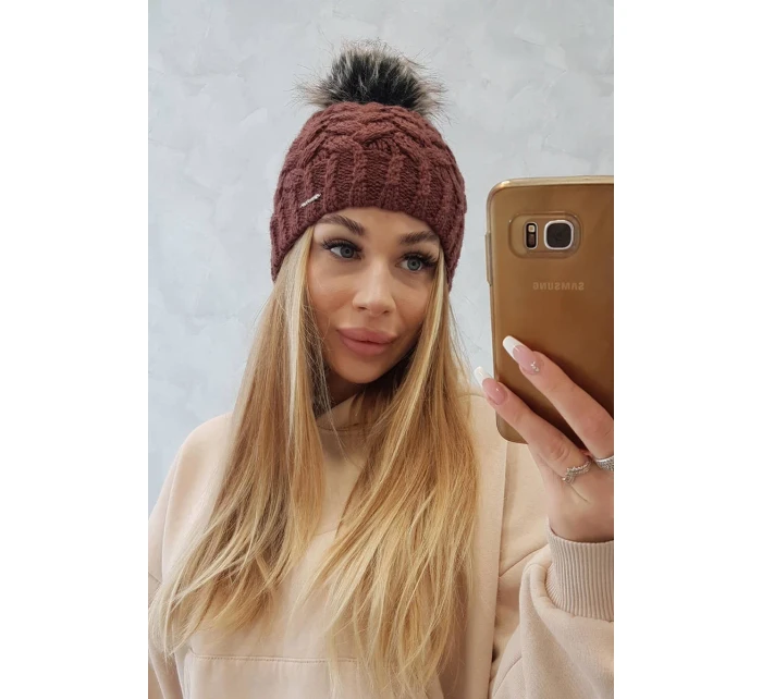 Fleecová čepice Daria model 18750109 hnědá - K-Fashion Fleecová čepice Daria model 18750109 hnědá - K-Fashion