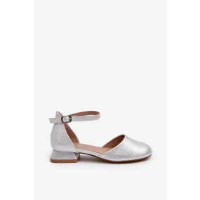 Detské lesklé sandále Nelly na nízkom podpätku