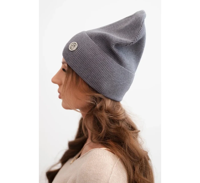 Dámska čiapka z modalu a viskózy s ozdobným gombíkom tmavosivá Dámska čiapka z modalu a viskózy s ozdobným gombíkom tmavosivá