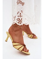 Dámske lodičky na podpätku z imitácie kože Yellow Orchidia