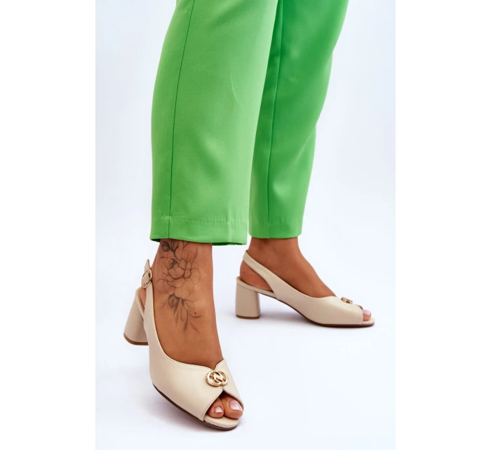 Módní kožené sandály na podpatku béžové model 21613308 - EVENTO Módní kožené sandály na podpatku béžové model 21613308 - EVENTO
