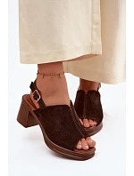 Kožené semišové sandály na podpatku Vinceza 39995 čokoládové