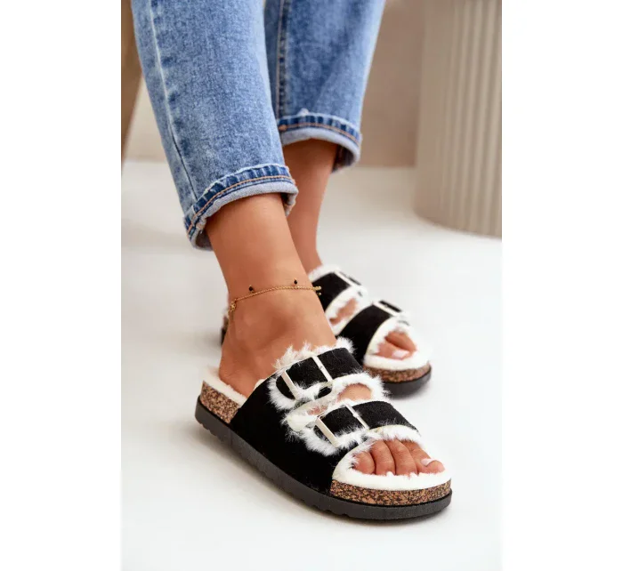 Dámske papuče s prackami a kožušinou Black Ezilena