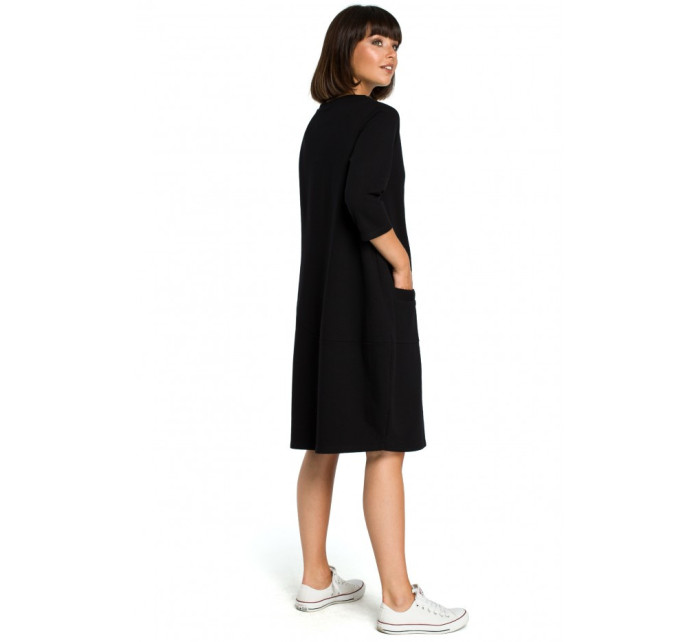 B083 Oversized šaty s predným vreckom - čierne