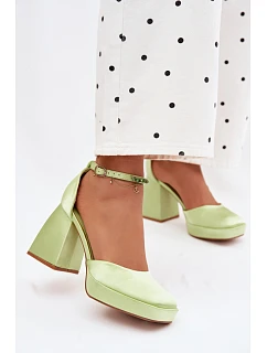 Sandále na podpätku model 226914 Vykročte štýlovo