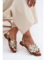 Kožené sandály na nízkém podpatku model 22136754 Zlato - Zazoo