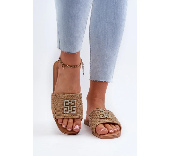 Ploché Dámské Žabky S Pletením a Ozdobou Beige model 21657867 - EVENTO