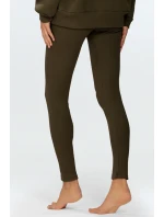 Dkaren Oseye-Le farba:khaki