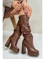 Wsuwane Kozaki Na Słupku I Platformie Z Marszczeniem Ocieplane Brązowe Beridra Wsuwane Kozaki Na Słupku I Platformie Z Marszczeniem Ocieplane Brązowe Beridra