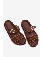 Dámské pantofle s zlatým sponou hnědé model 21898353 - Boto