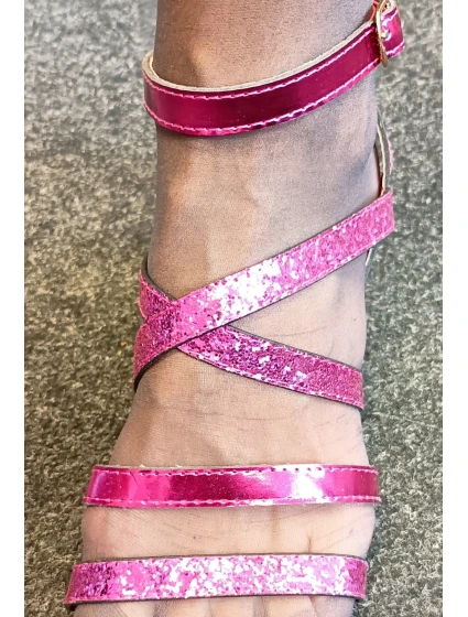 Dámské sandály  fuchsiové  model 21418392 - SWEET SHOES