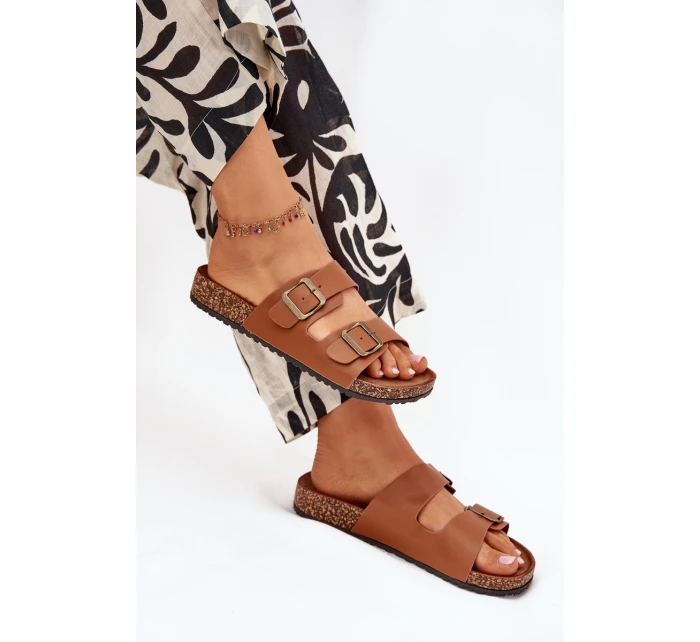 Dámské sandály na korkové platformě s přezkami Camel model 21704312 - EVENTO Dámské sandály na korkové platformě s přezkami Camel model 21704312 - EVENTO