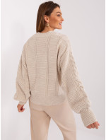 Svetlý béžový dámsky sveter s ozdobnými gombíkmi od RUE PARIS