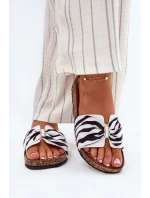 Dámské pantofle na korkové platformě Zebra model 21696548 - Boto Dámské pantofle na korkové platformě Zebra model 21696548 - Boto