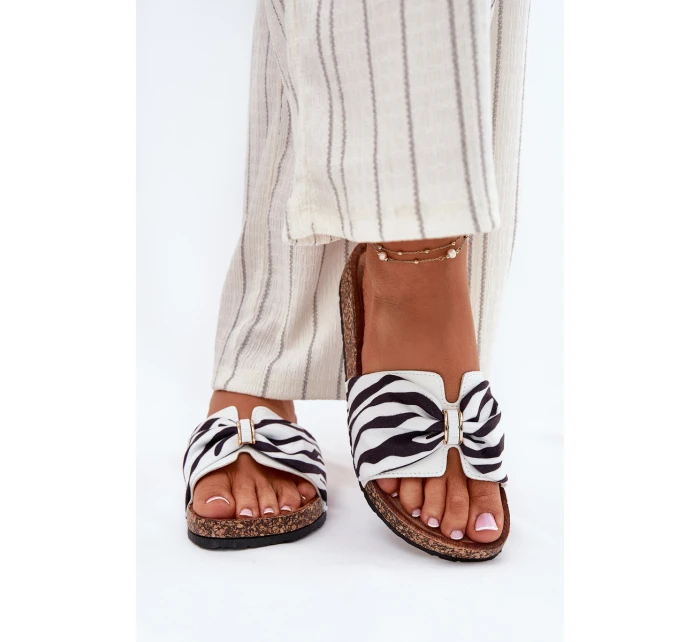 Dámské pantofle na korkové platformě Zebra model 21696548 - Boto Dámské pantofle na korkové platformě Zebra model 21696548 - Boto
