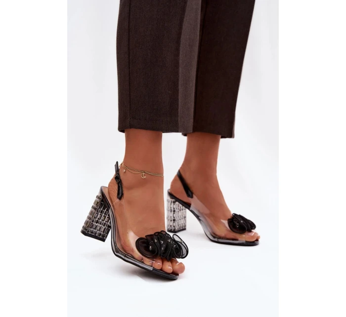 Sandále na podpätku model 225146 Vykročte štýlovo