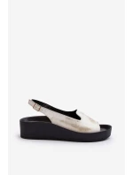 Dámské kožené sandály na tlusté podrážce zlatý model 21646330 - Zazoo Dámské kožené sandály na tlusté podrážce zlatý model 21646330 - Zazoo