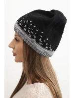 Dámska zimná vlnená čiapka s geometrickým vzorom K477 black + grey Dámska zimná vlnená čiapka s geometrickým vzorom K477 black + grey