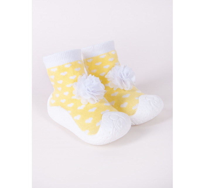 Yoclub Detské dievčenské protišmykové ponožky s gumovou podrážkou OBO-0137G-AA0B žltá