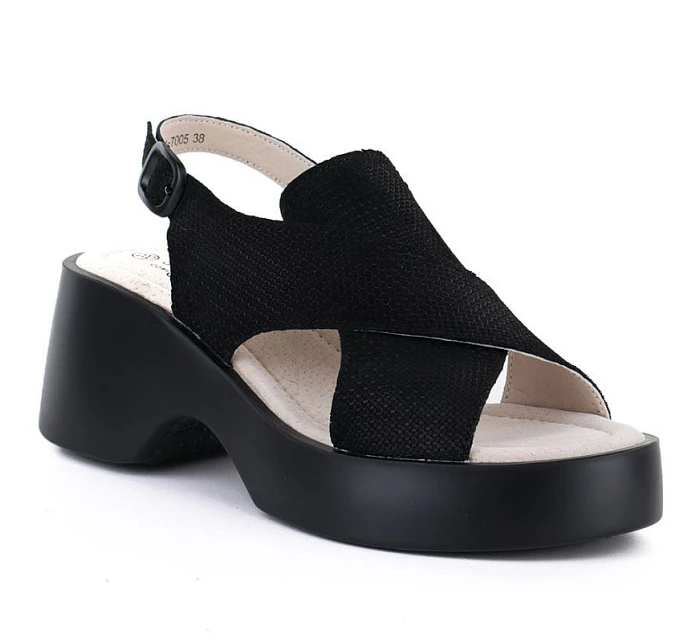 Dámske kožené sandále na platforme čierne S.Barski 7005