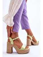 Pohodlné semišové sandály na podpatku Světle zelená model 21613574 - Boto