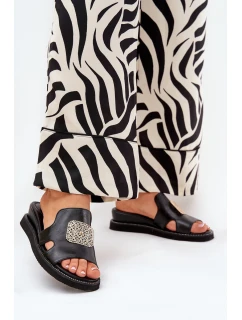 Klapki Damskie Na Koturnie Eko Skórzane Z Ozdobą Czarne Sarela