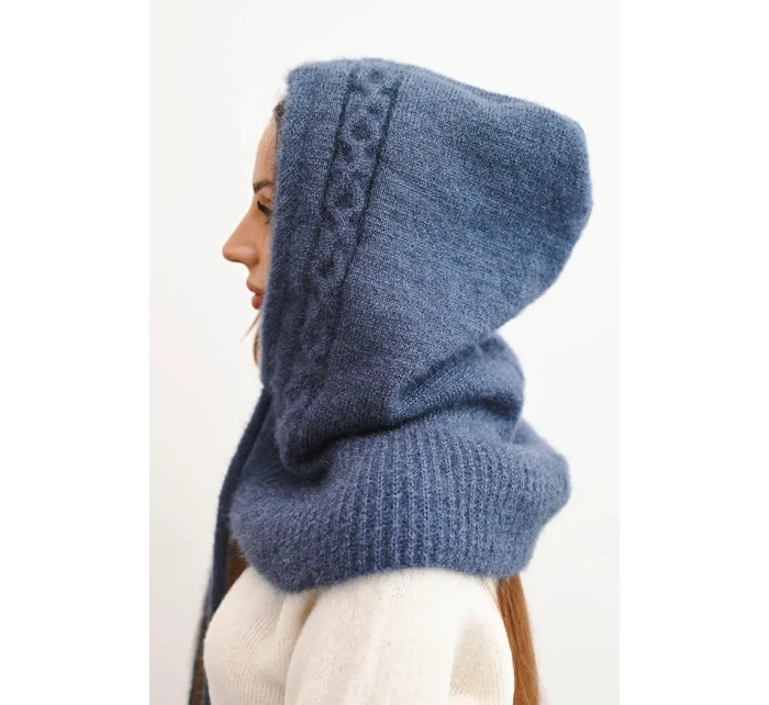 Dámská čepice s kapucí a pleteným vzorem bílá Dámská čepice s kapucí a pleteným vzorem bílá