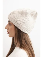 Dámská zimní čepice s vlnou a zdobením z béžová model 21783041 - K-Fashion Dámská zimní čepice s vlnou a zdobením z béžová model 21783041 - K-Fashion