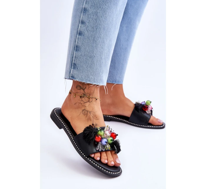 Pantofle s ozdobnými korálky model 21619232 Černé - S.Barski