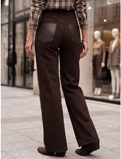 Jeansy damskie wide leg z wysokim stanem brązowe model 22361880 - FashionStreet Jeansy damskie wide leg z wysokim stanem brązowe model 22361880 - FashionStreet