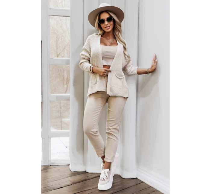 630-1 Teplý sveter s vreckami a rebrovanými manžetami - béžový 630-1 Teplý sveter s vreckami a rebrovanými manžetami - béžový