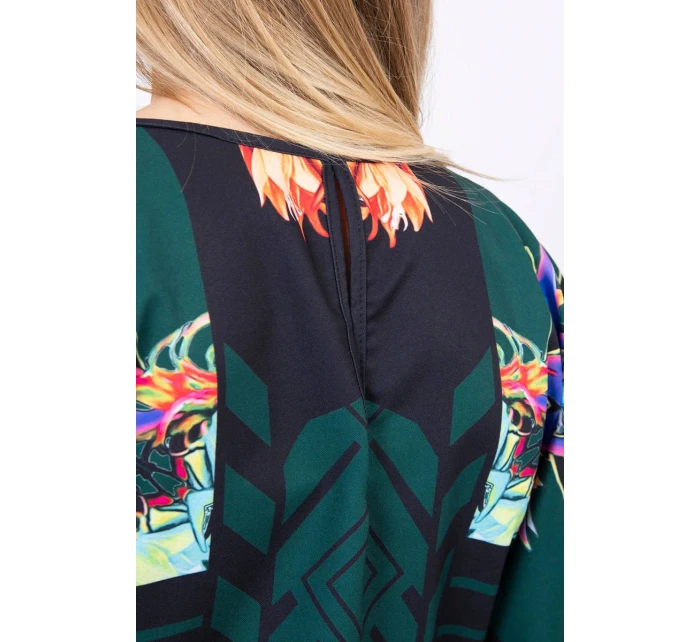 Netopierie šaty s viazaním v páse zelenej Netopierie šaty s viazaním v páse zelenej