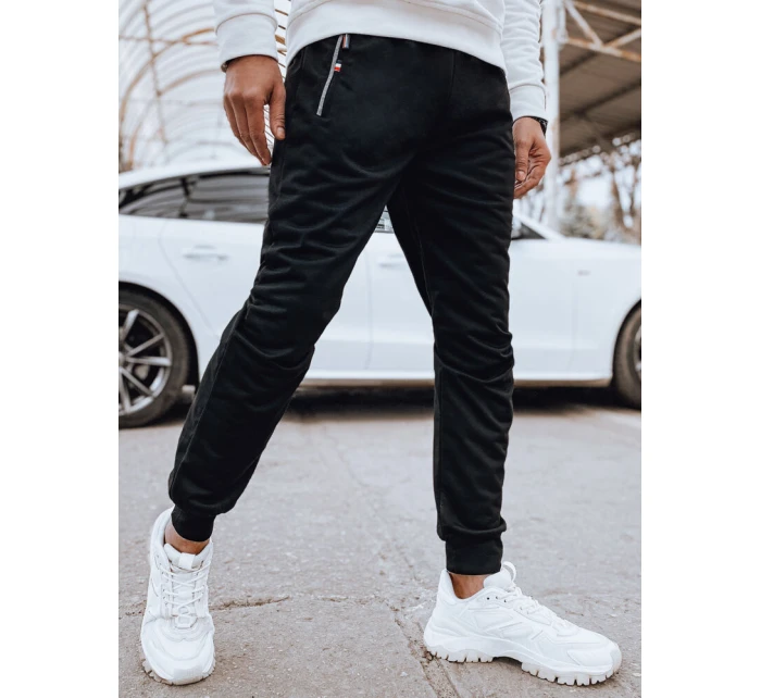 Pánské tepláky joggers černé Dstreet model 21972411 - FashionStreet Pánské tepláky joggers černé Dstreet model 21972411 - FashionStreet