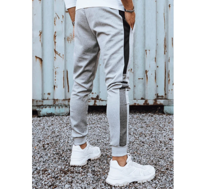 Pánské světle šedé teplákové kalhoty Dstreet model 21972465 - FashionStreet Pánské světle šedé teplákové kalhoty Dstreet model 21972465 - FashionStreet