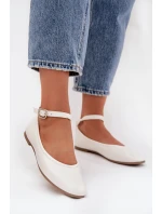 Dámské baleríny s a sponou bílé model 21747601 - Boto