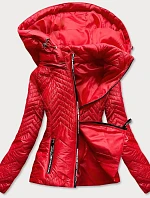 Krátka červená dámska prešívaná bunda s kapucňou (B9566)
