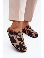 Kožené semišové pantofle s přezkou v  1905 model 22125824 - Zazoo