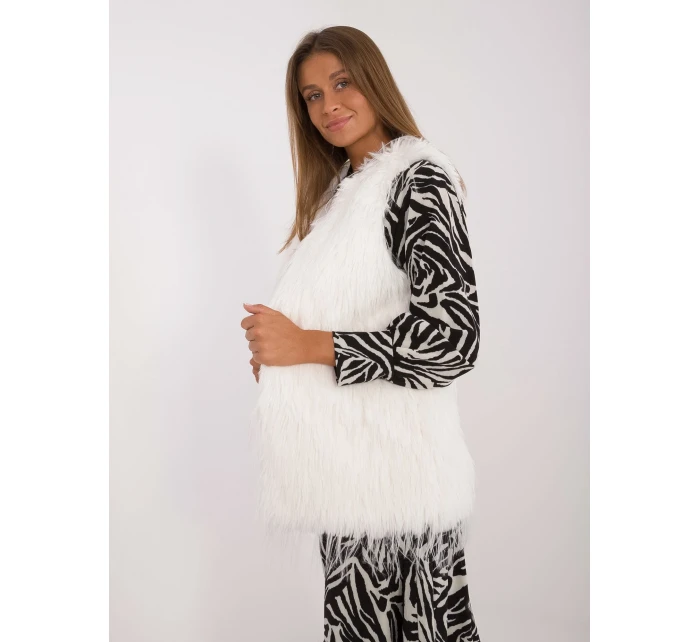 Kamizelka AT KZ ecru model 20479710 - FPrice Kamizelka AT KZ ecru model 20479710 - FPrice