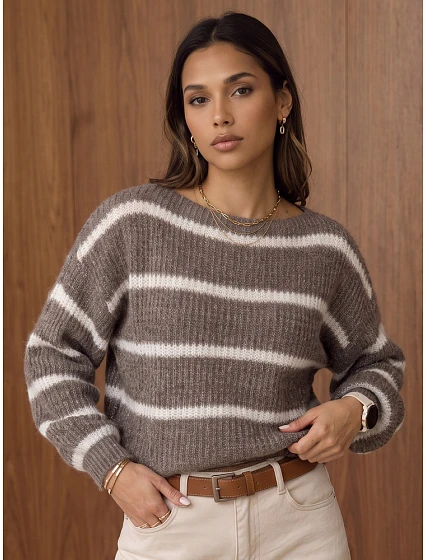Sweter damski oversize w fango model 22404925 - FashionStreet Sweter damski oversize w fango model 22404925 - FashionStreet