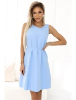 model 21063608 VICTORIA Trapézové šaty bez rukávů s páskem MODRÉ - numoco