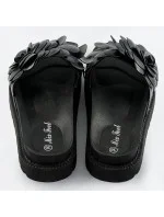 Černé dámské pantofle s květinou model 17352391 - Mix Feel Černé dámské pantofle s květinou model 17352391 - Mix Feel