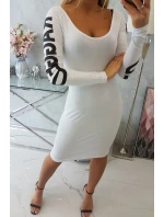 model 18742323 bílé šaty - K-Fashion