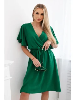 Šaty s vrstveným výstrihom zelené